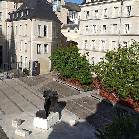 Appart 2 Pieces Et Jardin Hyper Centre Ville Angers Exterior photo